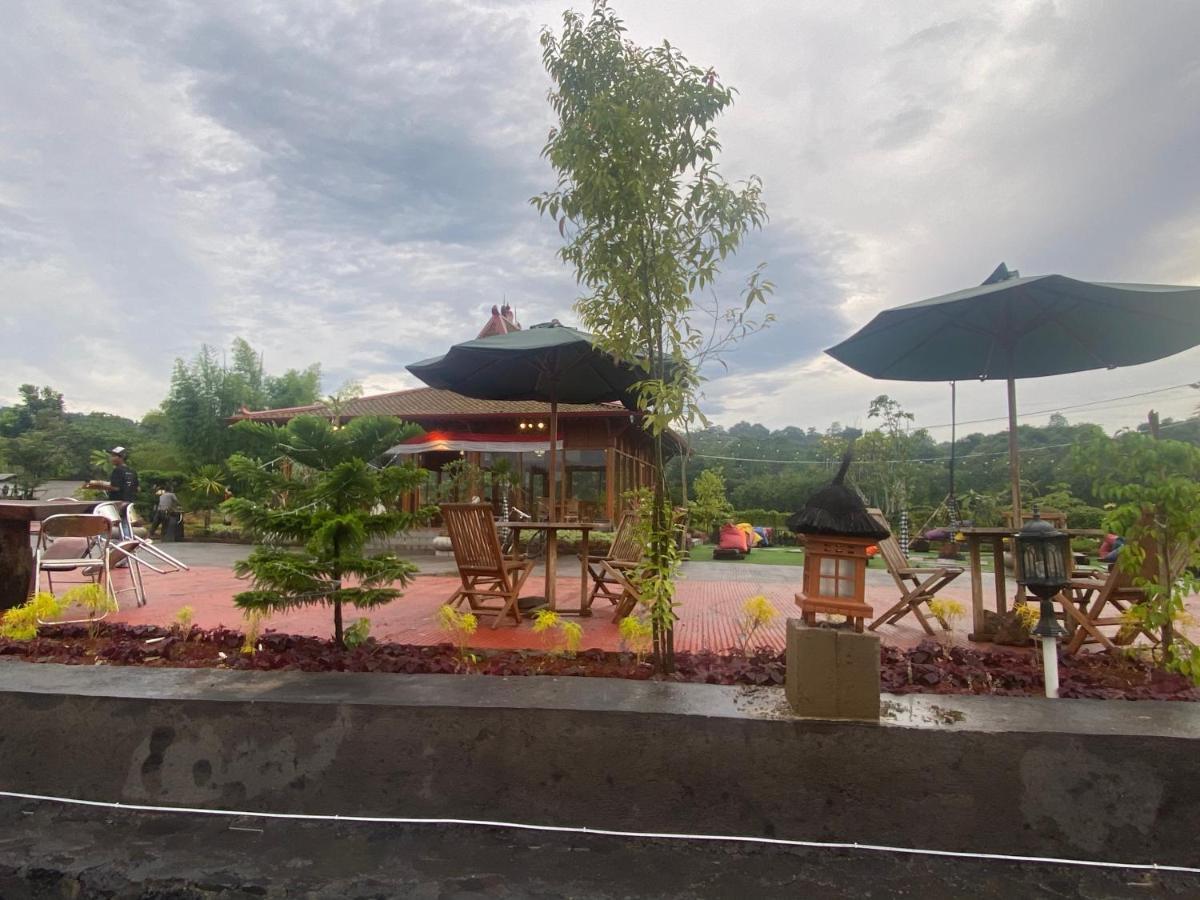 Resort & Resto Talaga Sundayana Subang Zewnętrze zdjęcie