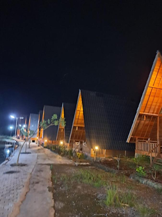 Resort & Resto Talaga Sundayana Subang Zewnętrze zdjęcie