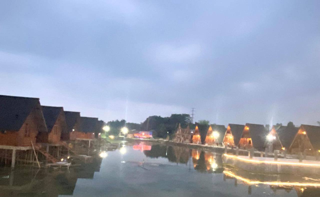 Resort & Resto Talaga Sundayana Subang Zewnętrze zdjęcie