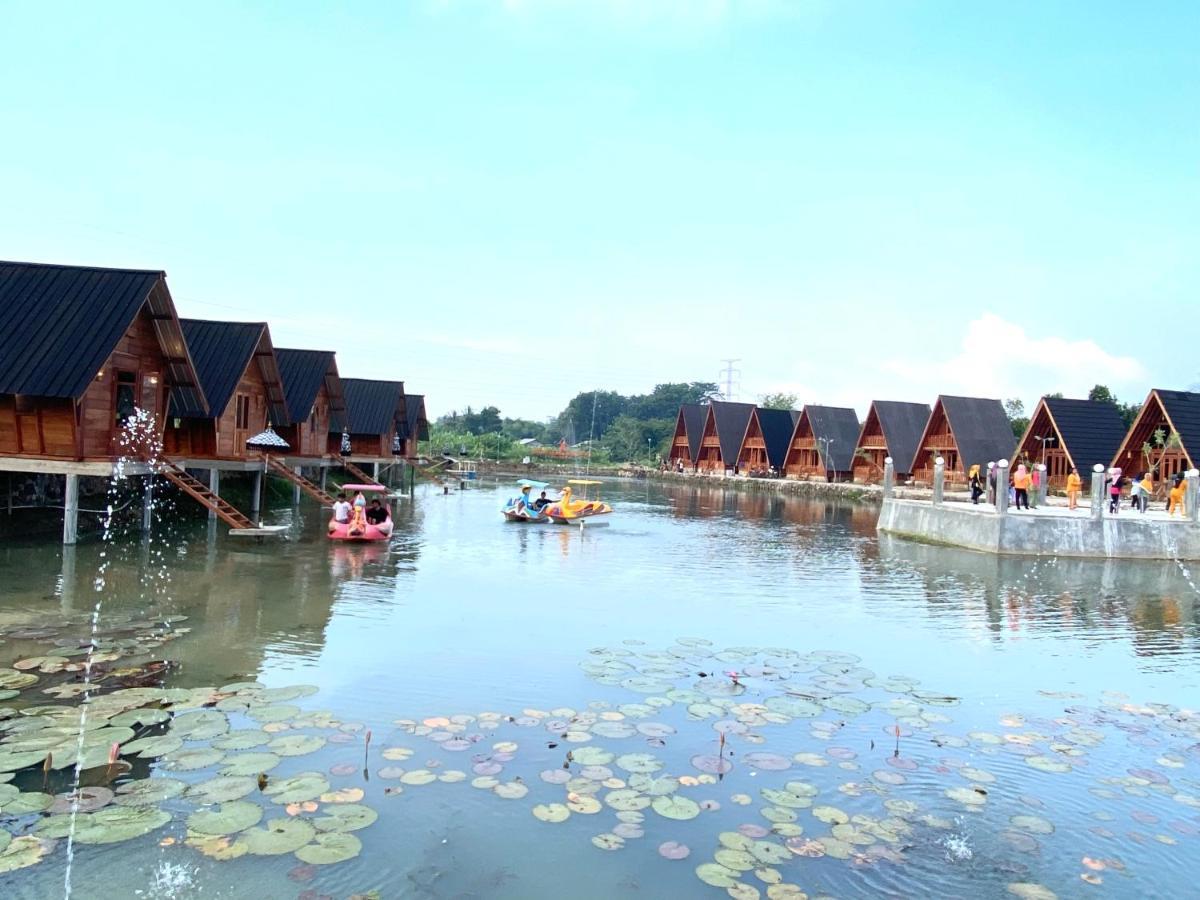 Resort & Resto Talaga Sundayana Subang Zewnętrze zdjęcie